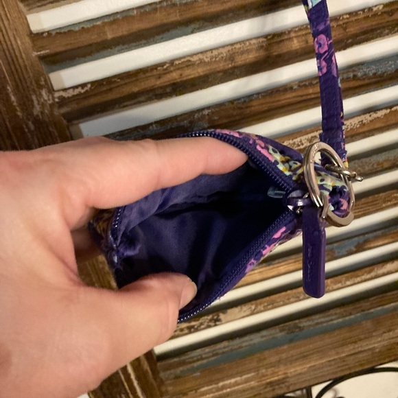 VERA BRADLEY ID HOLDER AND COIN CARD PURSE LANYARD - Picture 5 of 5